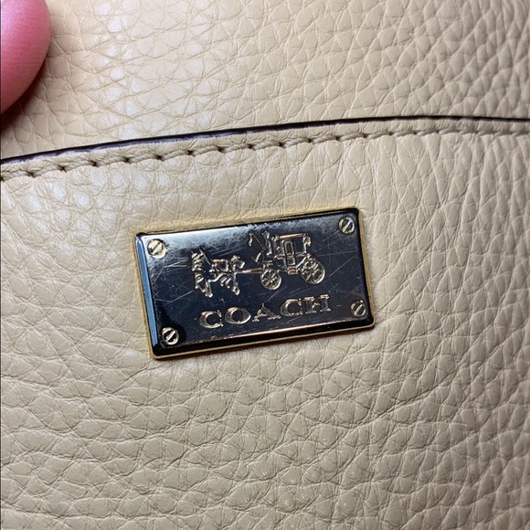 EUC - Coach 49992 Madison Leather East West Swingpack In Tan - Picture 8 of 17